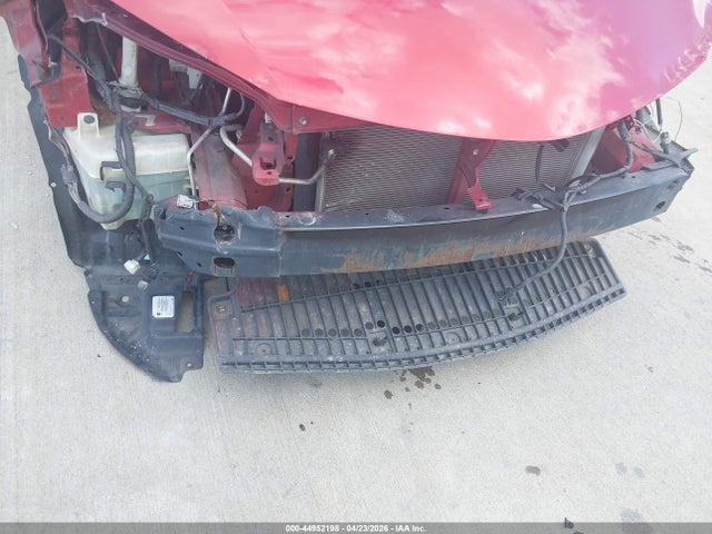 2T1BURHE6JC003820 Toyota COROLLA LE