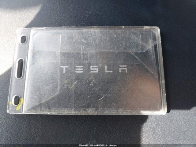 2022 Tesla Model Y Long Range Dual Motor All-wheel Drive მანქანა იყიდება აუქციონზე, vin: 7SAYGAEE0NF393129, აუქციონის ნომერი: 44952210