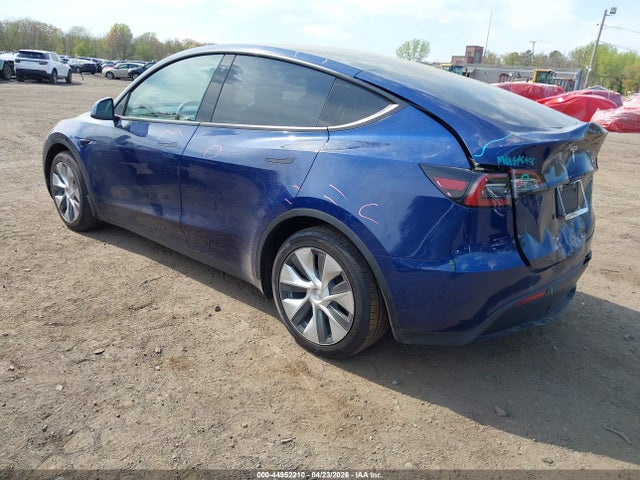 2022 Tesla Model Y Long Range Dual Motor All-wheel Drive მანქანა იყიდება აუქციონზე, vin: 7SAYGAEE0NF393129, აუქციონის ნომერი: 44952210