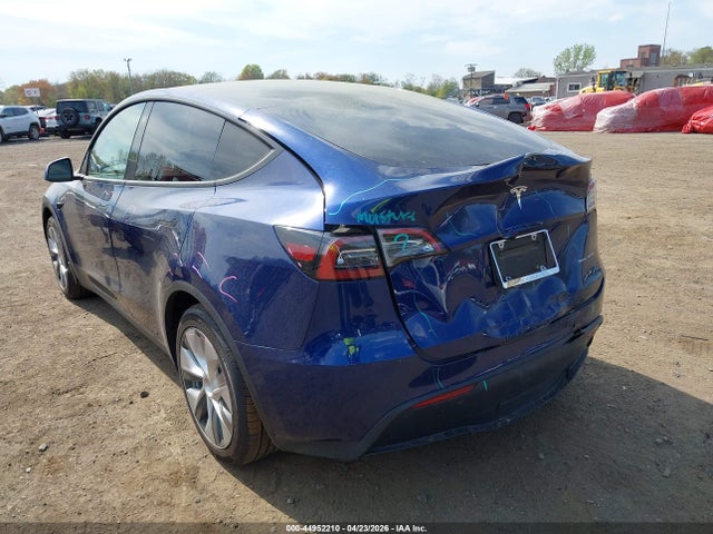 2022 Tesla Model Y Long Range Dual Motor All-wheel Drive მანქანა იყიდება აუქციონზე, vin: 7SAYGAEE0NF393129, აუქციონის ნომერი: 44952210