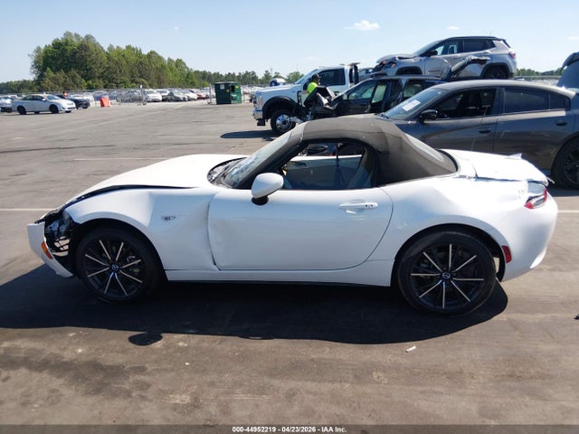 Auction sale of the 2025 Mazda Mx-5 Miata Grand Touring, vin: JM1NDAD75S0658360, lot number: 44952219