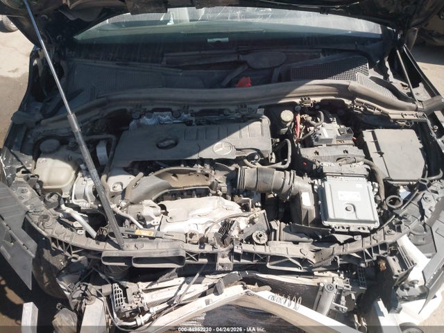 W1N4N4GB3MJ160433 Mercedes-Benz GLA