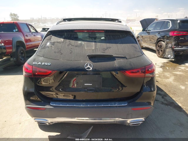 W1N4N4GB3MJ160433 Mercedes-Benz GLA