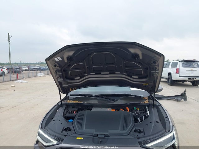 WA1AAAGE9MB018476 Audi E-tron Premium Quattro
