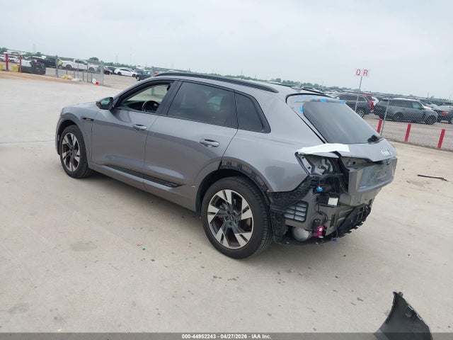 WA1AAAGE9MB018476 Audi E-tron Premium Quattro