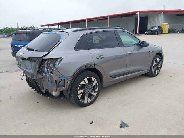 WA1AAAGE9MB018476 Audi E-tron Premium Quattro