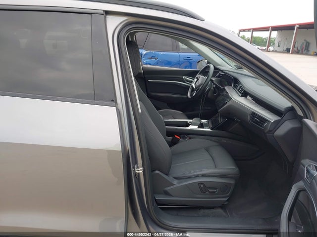 WA1AAAGE9MB018476 Audi E-tron Premium Quattro