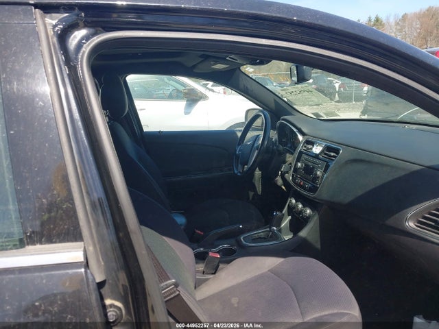 44952257 :رقم المزاد ، 1C3CCBBG9CN197692 vin ، 2012 Chrysler 200 Touring مزاد بيع