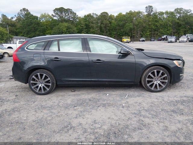 2015 Volvo V60 T5 Platinum მანქანა იყიდება აუქციონზე, vin: YV140MEM6F1220602, აუქციონის ნომერი: 44952300