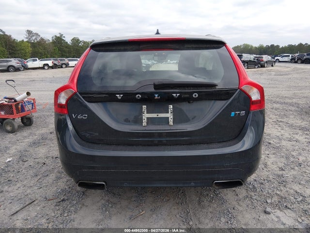 2015 Volvo V60 T5 Platinum მანქანა იყიდება აუქციონზე, vin: YV140MEM6F1220602, აუქციონის ნომერი: 44952300