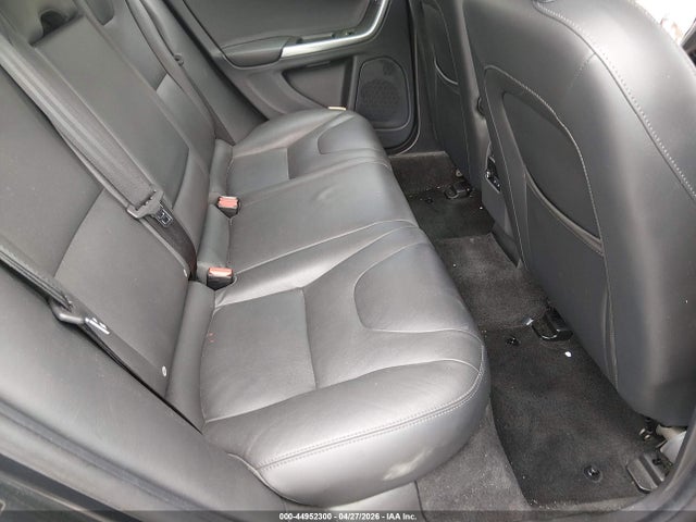 2015 Volvo V60 T5 Platinum მანქანა იყიდება აუქციონზე, vin: YV140MEM6F1220602, აუქციონის ნომერი: 44952300