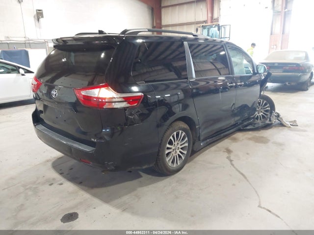 Продажа на аукционе авто 2019 Toyota Sienna Xle 8 Passenger, vin: 5TDYZ3DC9KS009701, номер лота: 44952311