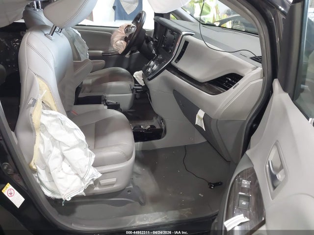 Продажа на аукционе авто 2019 Toyota Sienna Xle 8 Passenger, vin: 5TDYZ3DC9KS009701, номер лота: 44952311