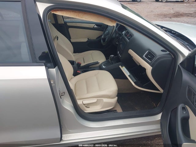 2011 Volkswagen Jetta 2.5l Se მანქანა იყიდება აუქციონზე, vin: 3VWDX7AJ1BM389550, აუქციონის ნომერი: 44952322