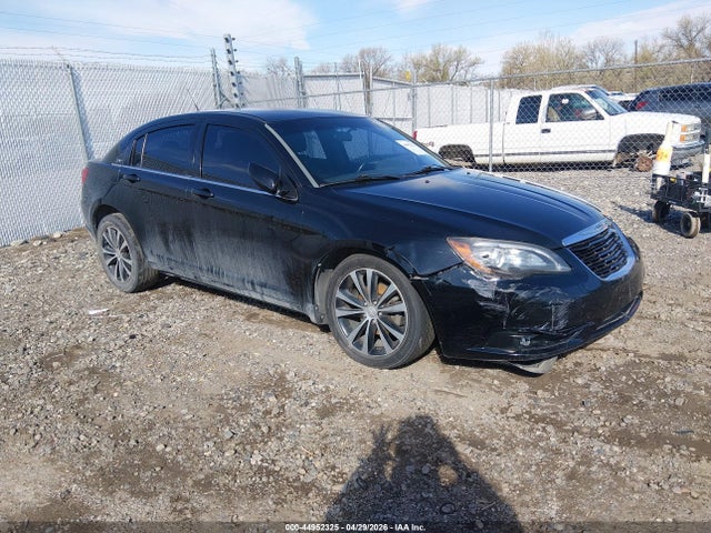 Auction sale of the 2013 Chrysler 200 Touring, vin: 1C3CCBBG3DN706323, lot number: 44952325