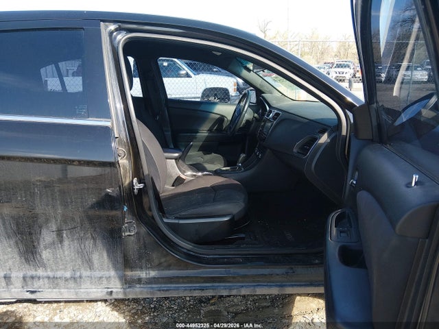 Продажа на аукционе авто 2013 Chrysler 200 Touring, vin: 1C3CCBBG3DN706323, номер лота: 44952325