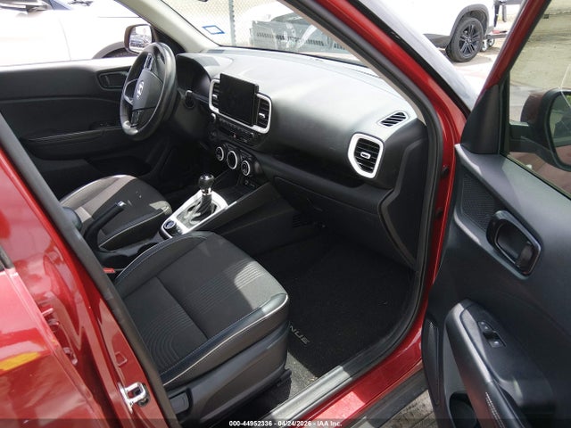 Продажа на аукционе авто 2024 Hyundai Venue Limited, vin: KMHRC8A37RU294343, номер лота: 44952336