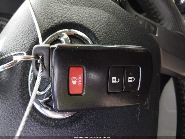 3TMCZ5AN3KM213695 Toyota Tacoma Trd Off Road