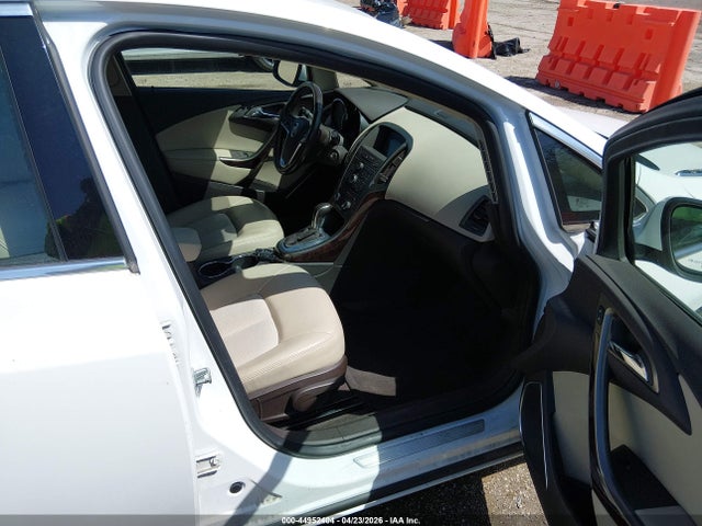 44952404 :رقم المزاد ، 1G4PP5SK9F4154760 vin ، 2015 Buick Verano مزاد بيع