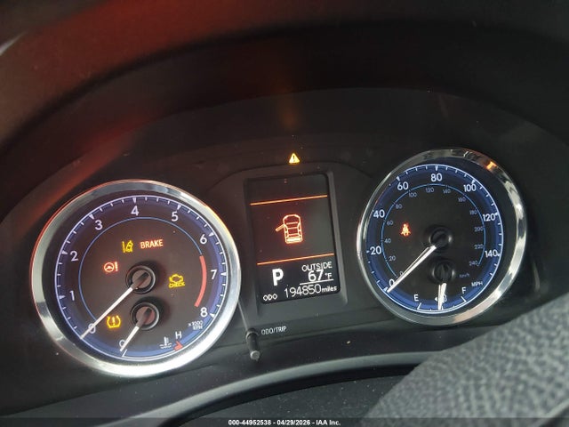 Toyota COROLLA LE 2018 5YFBURHE5JP770526 Image 15