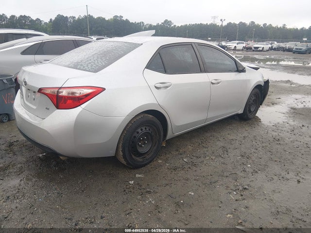 Toyota COROLLA LE 2018 5YFBURHE5JP770526 Image 4