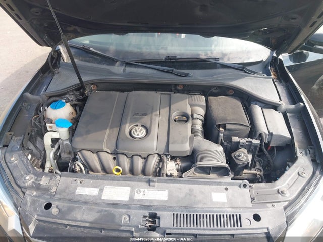 2013 Volkswagen Passat 2.5l Se მანქანა იყიდება აუქციონზე, vin: 1VWBP7A3XDC150012, აუქციონის ნომერი: 44952594