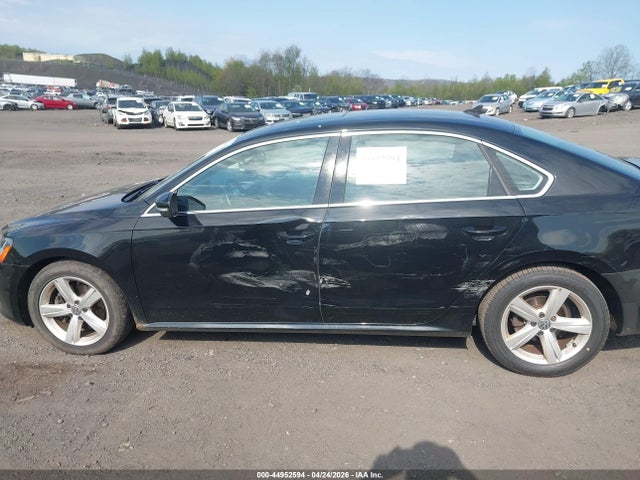 2013 Volkswagen Passat 2.5l Se მანქანა იყიდება აუქციონზე, vin: 1VWBP7A3XDC150012, აუქციონის ნომერი: 44952594