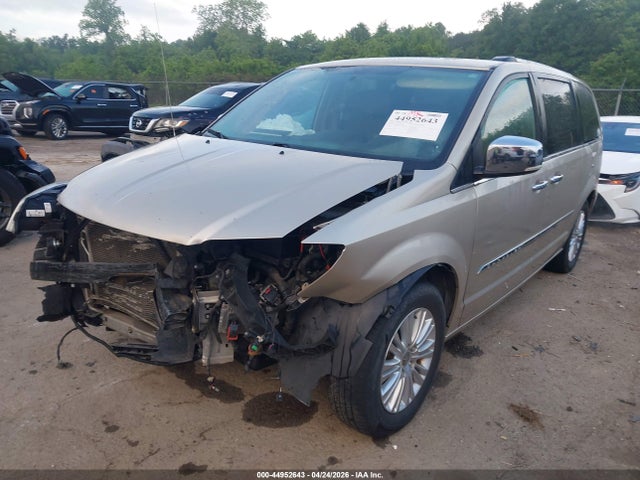 44952643 :رقم المزاد ، 2C4RC1GGXDR665281 vin ، 2013 Chrysler Town & Country Limited مزاد بيع