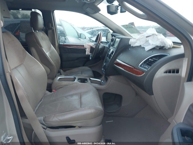 44952643 :رقم المزاد ، 2C4RC1GGXDR665281 vin ، 2013 Chrysler Town & Country Limited مزاد بيع