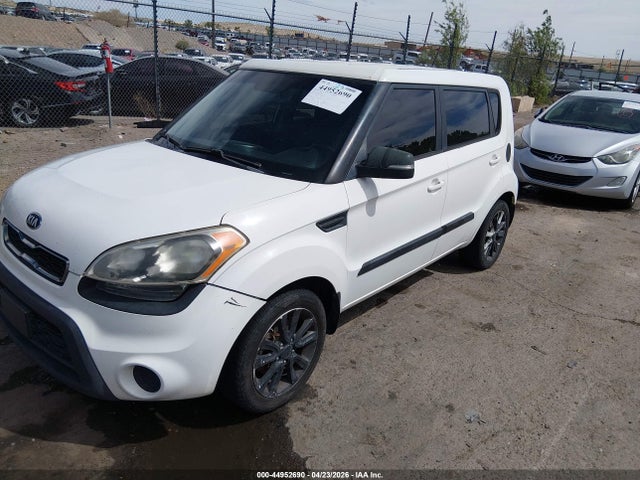 44952690 :رقم المزاد ، KNDJT2A68D7545273 vin ، 2013 Kia Soul + مزاد بيع