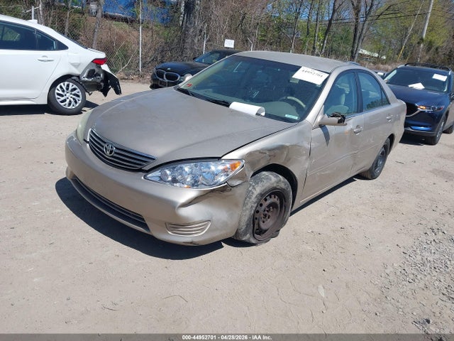 44952701 :رقم المزاد ، 4T1BE32K15U567730 vin ، 2005 Toyota Camry Le مزاد بيع