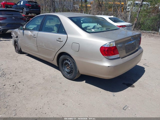 44952701 :رقم المزاد ، 4T1BE32K15U567730 vin ، 2005 Toyota Camry Le مزاد بيع
