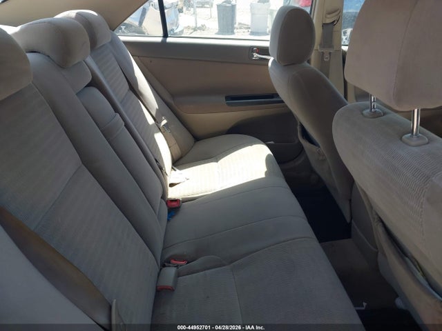44952701 :رقم المزاد ، 4T1BE32K15U567730 vin ، 2005 Toyota Camry Le مزاد بيع