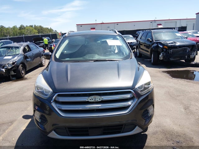 44952733 :رقم المزاد ، 1FMCU9J95HUF01677 vin ، 2017 Ford Escape Titanium مزاد بيع