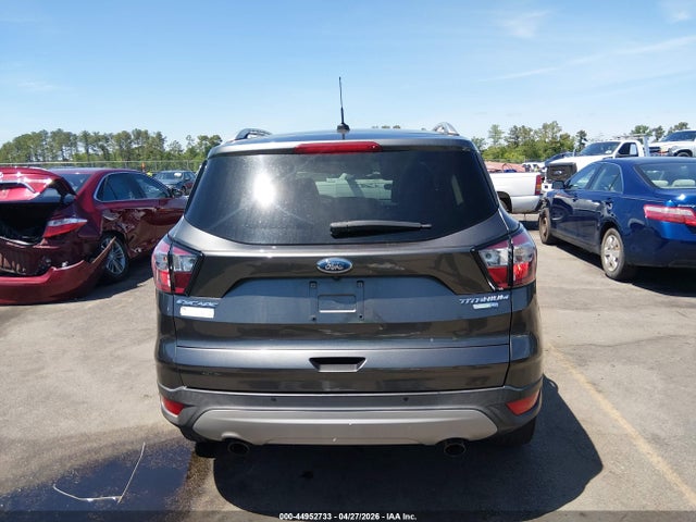 44952733 :رقم المزاد ، 1FMCU9J95HUF01677 vin ، 2017 Ford Escape Titanium مزاد بيع