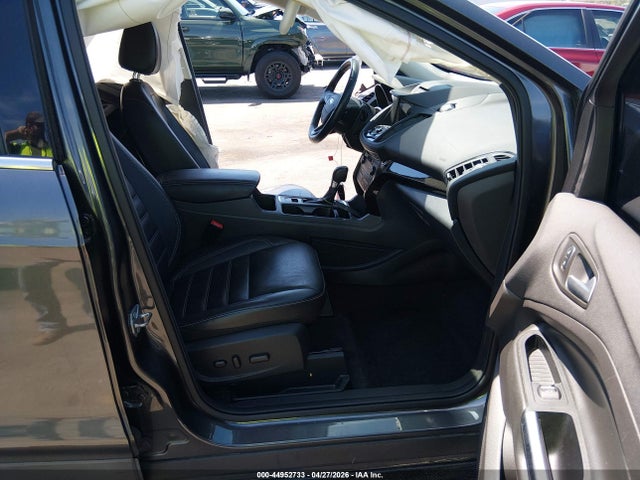 44952733 :رقم المزاد ، 1FMCU9J95HUF01677 vin ، 2017 Ford Escape Titanium مزاد بيع
