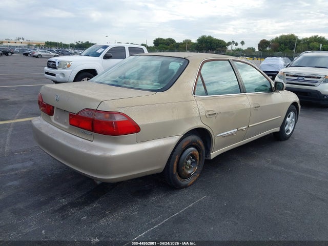 Продажа на аукционе авто 2000 Honda Accord 3.0 Ex, vin: 1HGCG1656YA040740, номер лота: 44952801