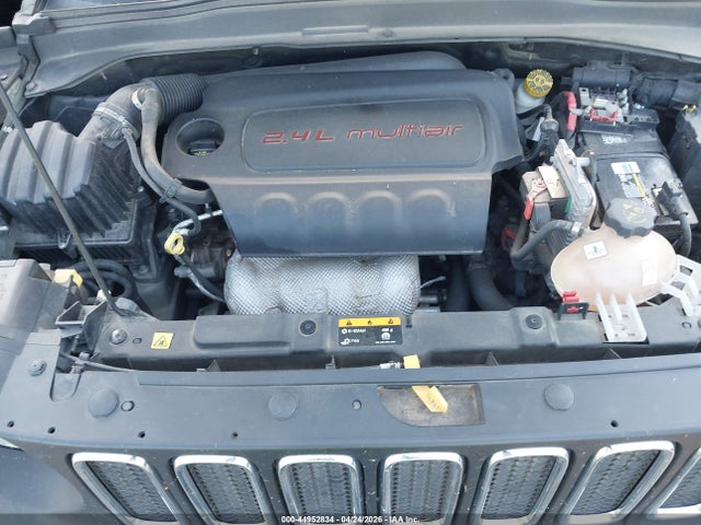 44952834 :رقم المزاد ، ZACCJABB2JPG99738 vin ، 2018 Jeep Renegade Latitude Fwd مزاد بيع