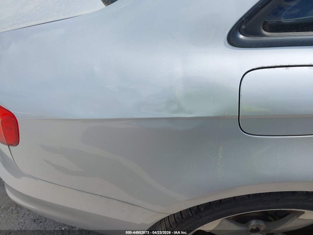 44952873 :رقم المزاد ، WAUEFAFL6EN035189 vin ، 2014 Audi A4 2.0t Premium مزاد بيع
