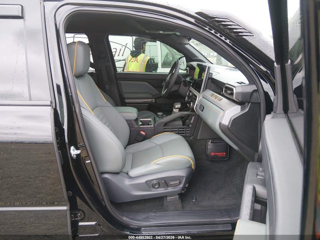 2025 Toyota Tacoma Hybrid Trailhunter მანქანა იყიდება აუქციონზე, vin: 3TYLC5LN9ST038601, აუქციონის ნომერი: 44952902