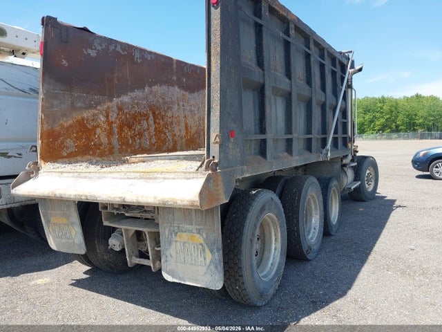 2000 Sterling Truck Lt 9500 მანქანა იყიდება აუქციონზე, vin: 2FZXESEB1YAF53378, აუქციონის ნომერი: 44952933