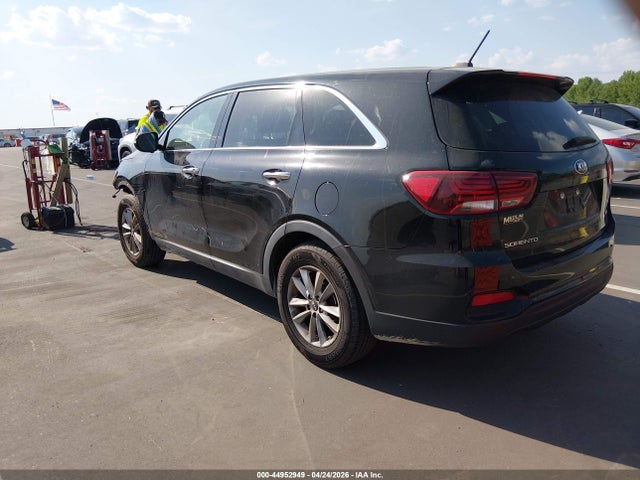 Продажа на аукционе авто 2019 Kia Sorento 2.4l Lx, vin: 5XYPG4A36KG460237, номер лота: 44952949