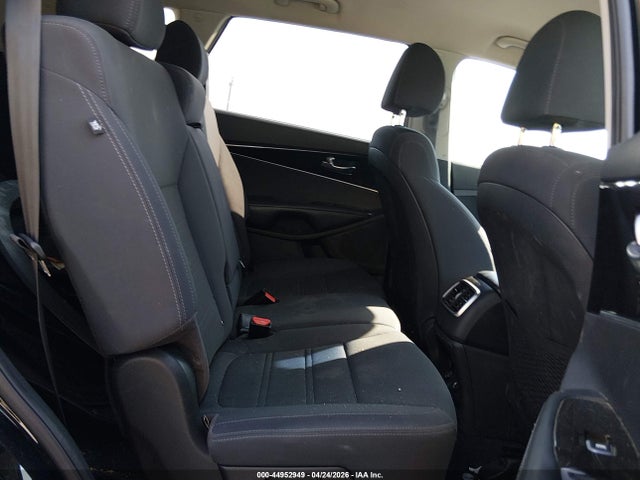 Продажа на аукционе авто 2019 Kia Sorento 2.4l Lx, vin: 5XYPG4A36KG460237, номер лота: 44952949