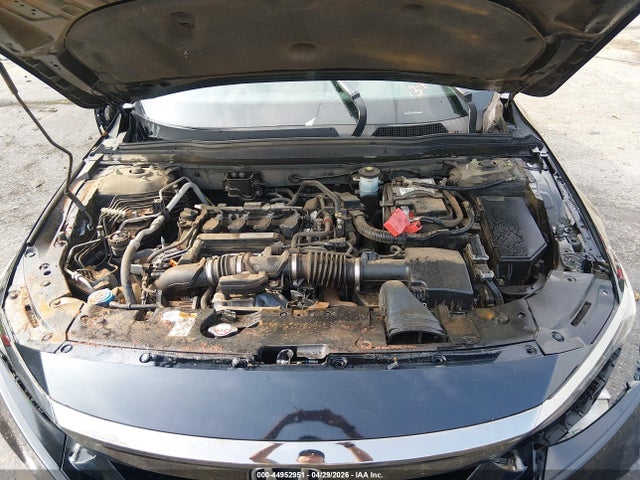 44952951 :رقم المزاد ، 1HGCV1F33JA249279 vin ، 2018 Honda Accord Sport مزاد بيع