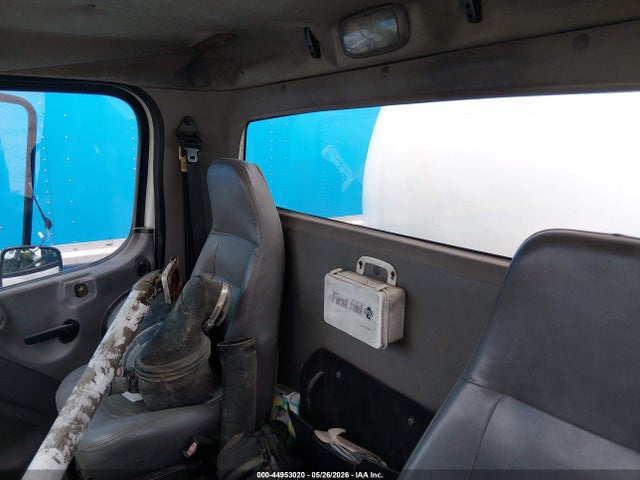 Продаж на аукціоні авто 2007 Freightliner M2 106 Medium Duty, vin: 1FVACXDC07HX80199, номер лоту: 44953020