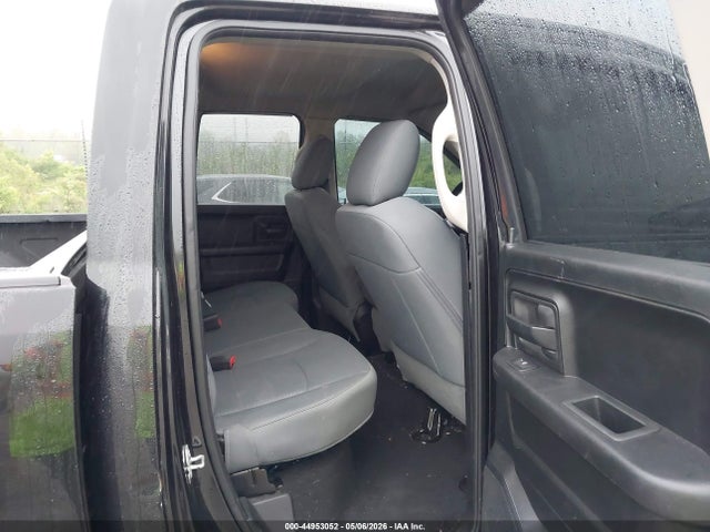 2017 Ram 1500 Express  4x4 6'4 Box მანქანა იყიდება აუქციონზე, vin: 1C6RR7FT2HS689201, აუქციონის ნომერი: 44953052