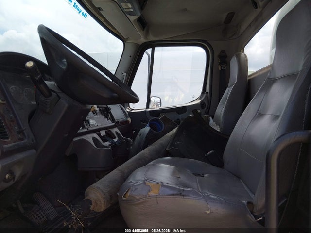 Продаж на аукціоні авто 2007 Freightliner M2 106 Medium Duty, vin: 1FVACXDC97HX80198, номер лоту: 44953055