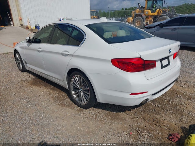 2019 Bmw 530i მანქანა იყიდება აუქციონზე, vin: WBAJA5C55KWW09717, აუქციონის ნომერი: 44953092