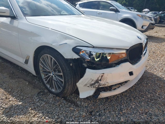 2019 Bmw 530i მანქანა იყიდება აუქციონზე, vin: WBAJA5C55KWW09717, აუქციონის ნომერი: 44953092
