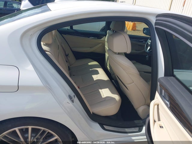 2019 Bmw 530i მანქანა იყიდება აუქციონზე, vin: WBAJA5C55KWW09717, აუქციონის ნომერი: 44953092